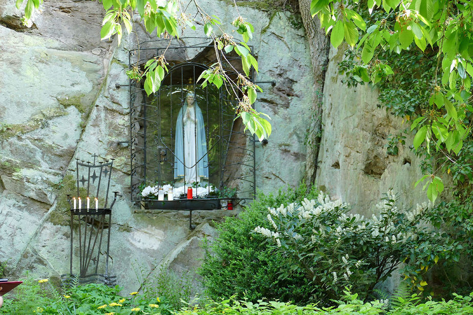 Maiandacht in der Naumburger Fatima Grotte